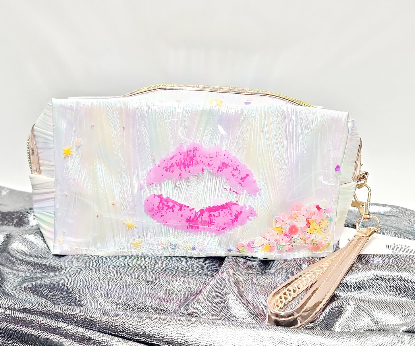 GIVE ME LIP WRISTLET BAG